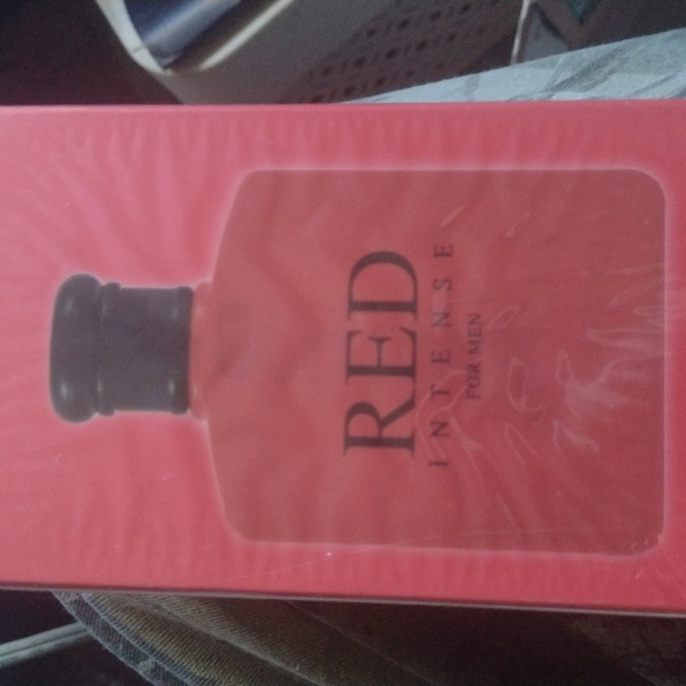 Red Intense Natural for Men - Picture 3 of 4